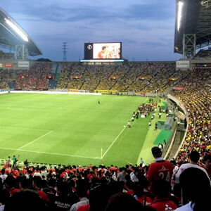 サッカーのスタジアム観戦にすっかりハマってしまいました！