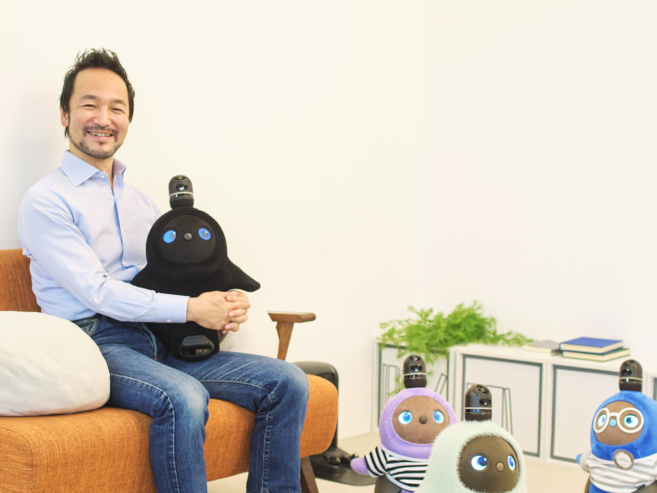 「オールブラックのLOVOT 2.0は、藤原ヒロシさんだからこそ実現した」ロボット事業ベンチャーCEO 林要オリジナルインタビュー！  メンズノンノウェブ | MENS NON-NO WEB