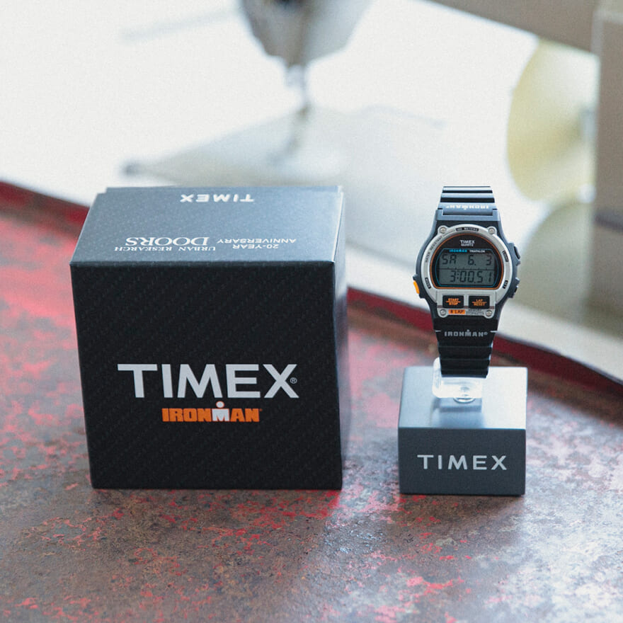 TIMEX IRONMAN®️ 8LAP 初代モデルを90sカラーで別注をかけた、 URBAN RESEARCH DOORS ブランド20周年記念モデルの時計