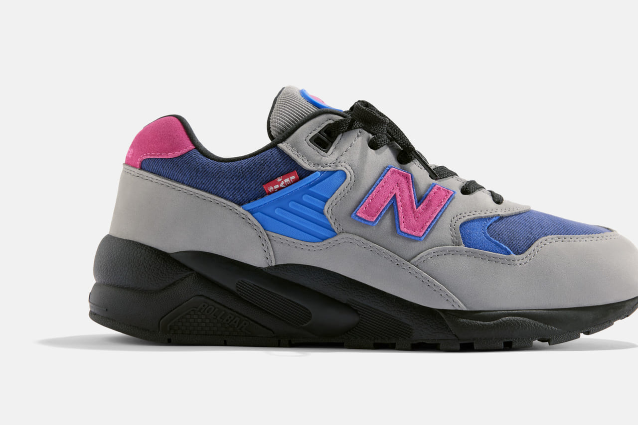 Levi’s® × New Balance MT580　グレー　ブルー　ロゴ寄り