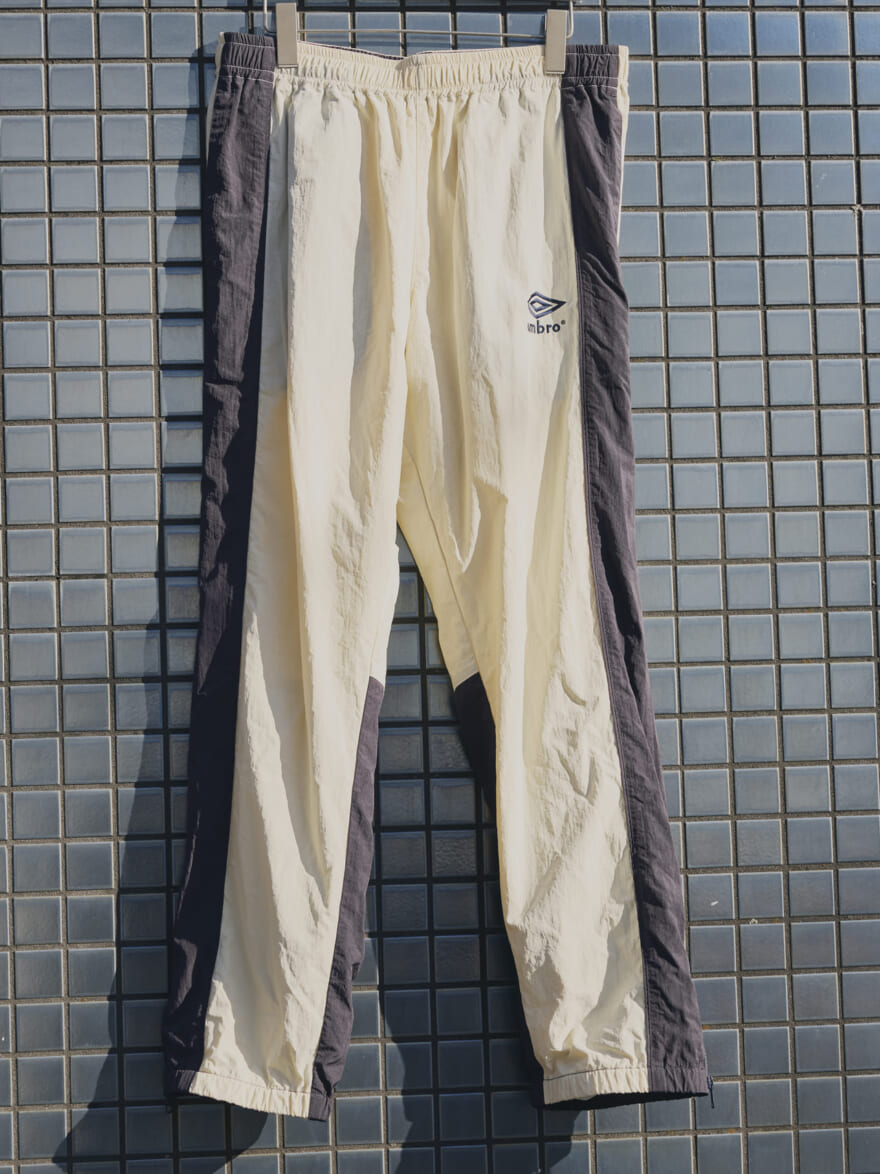 UMBRO(アンブロ)　ADAM ET ROPÉ(アダムエロペ)　トラックパンツ