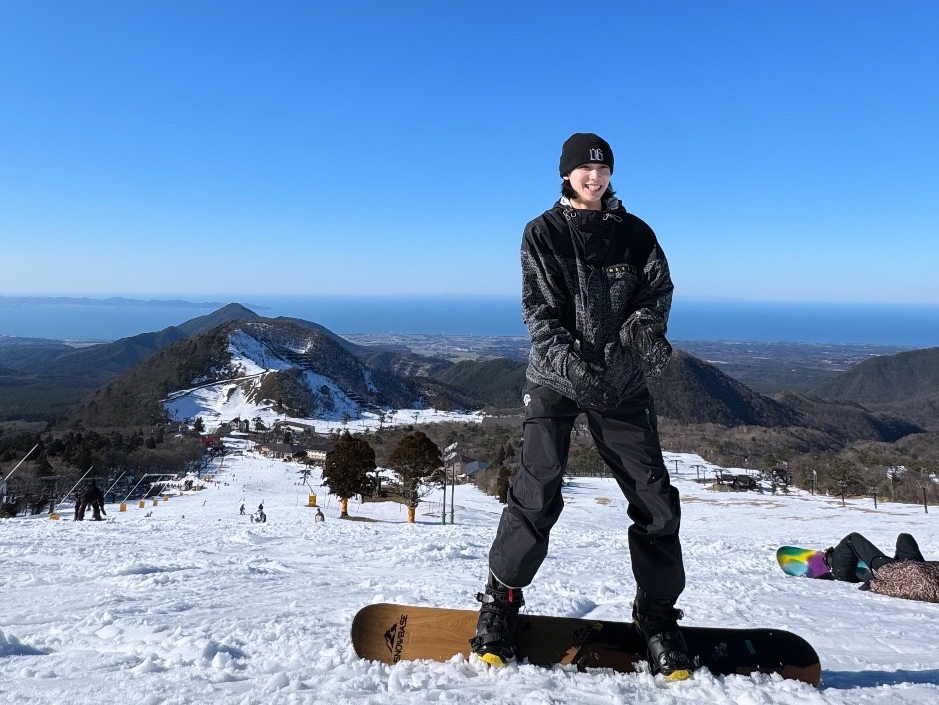 The fun of snowboarding beats the cold and the pain of sore muscles![四坂亮翔ブログ]