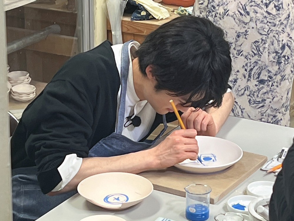 Paint on the plate. No touch upon drawing capacity… (lol)[鈴鹿央士ブログ]