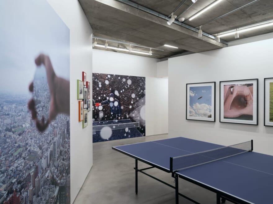 BOTTEGA VENETA OPENS ALEC SOTH EXHIBITION IN TOKYO ボッテガヴェネタ 東京 アレック・ソス 写真展　写真４