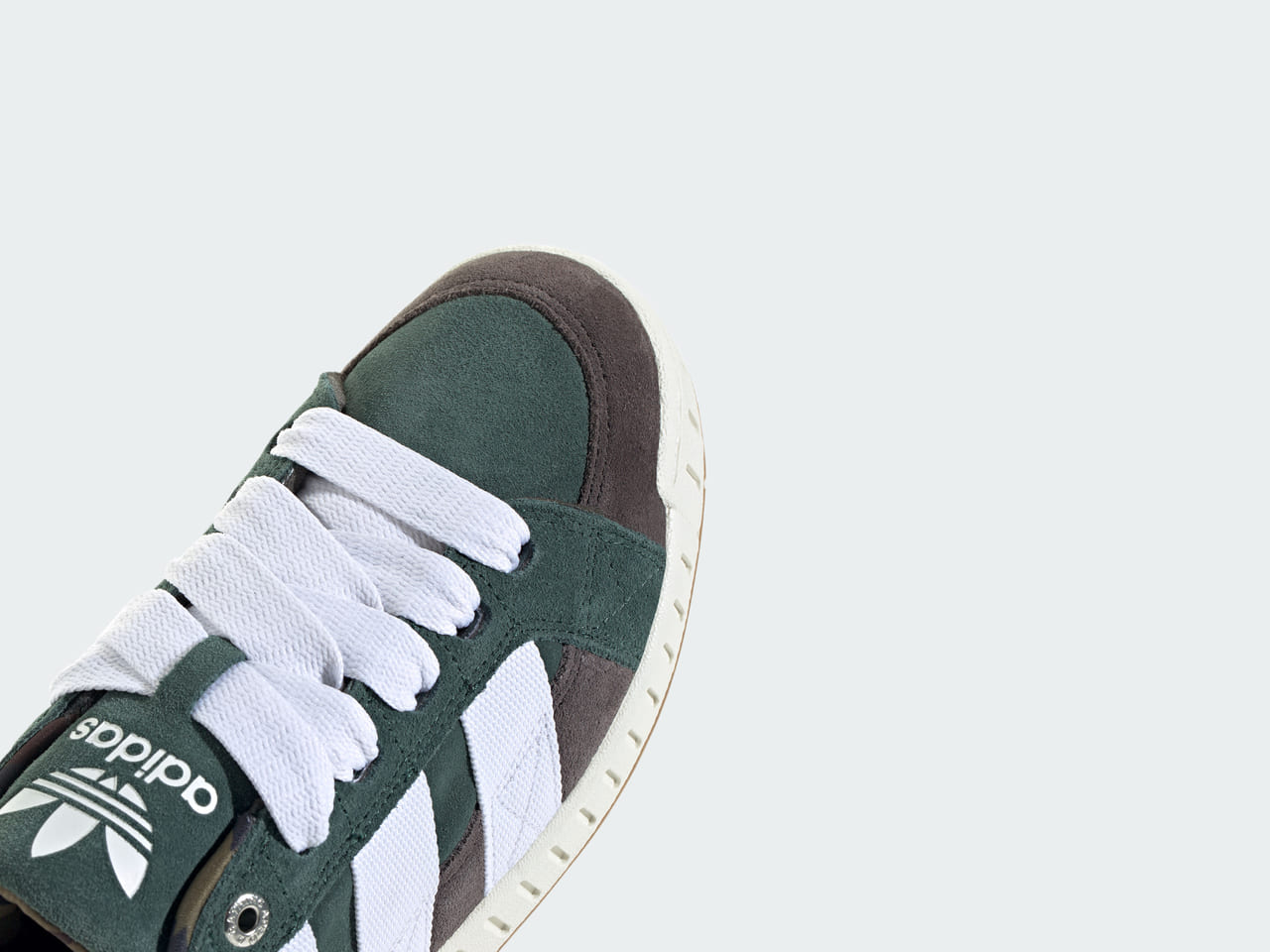 adidas Originals A BATHING APE® コラボ アディダス　ベイプ　コラボ　スニーカー　爪先