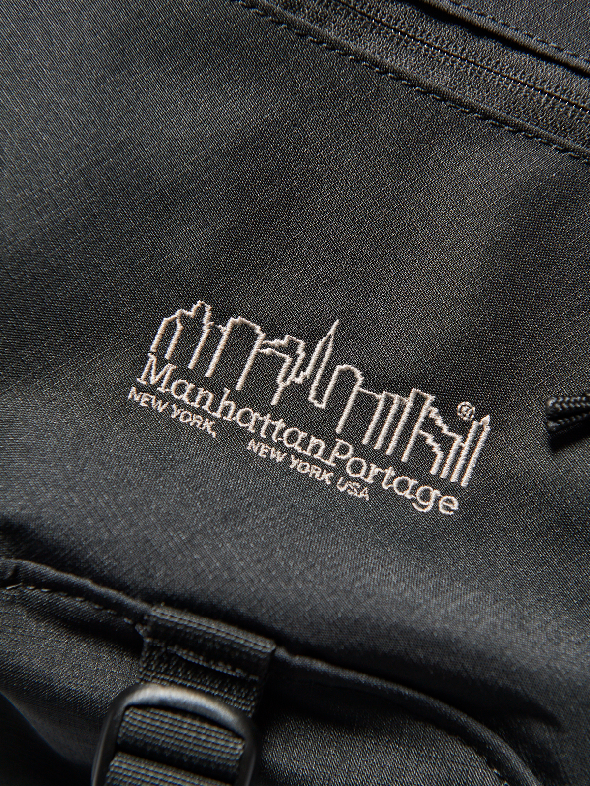 服のプロが欲しいマンハッタンポーテージのショルダー バッグ J(SM)action bag　刺しゅうロゴ