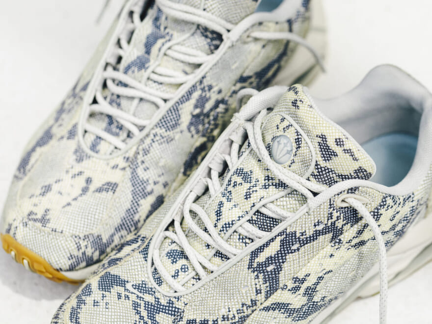 NIKE × NOCTA「HOT STEP AIR TERRA "NOCTA"」のアッパー