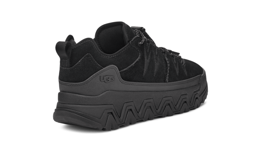 UGG 新作スニーカー CapTrail (キャップトレイル) コレクション ローカットスニーカー CapTrail Low(キャップトレイル ロー)　ブラック　踵面