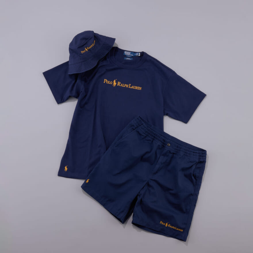 ポロ ラルフ ローレンのビームス別注「Navy and Gold Logo Collection」のハット、Tシャツ、ショーツ俯瞰