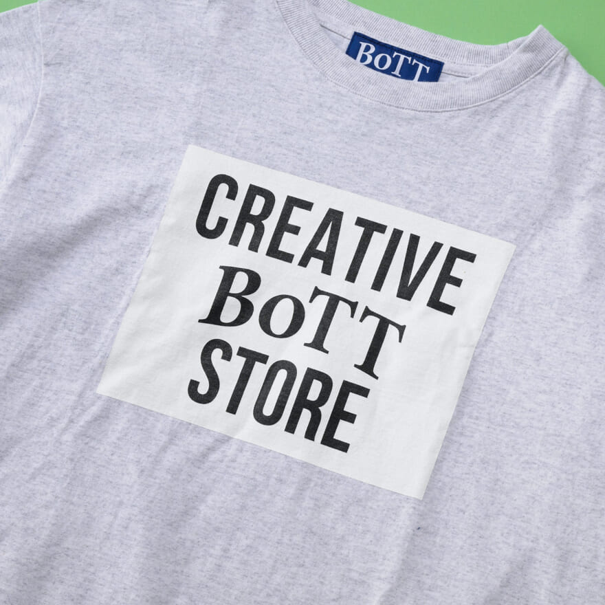 CreativeDrugStore×BoTT “Square Logo” Tシャツ　胸ロゴ