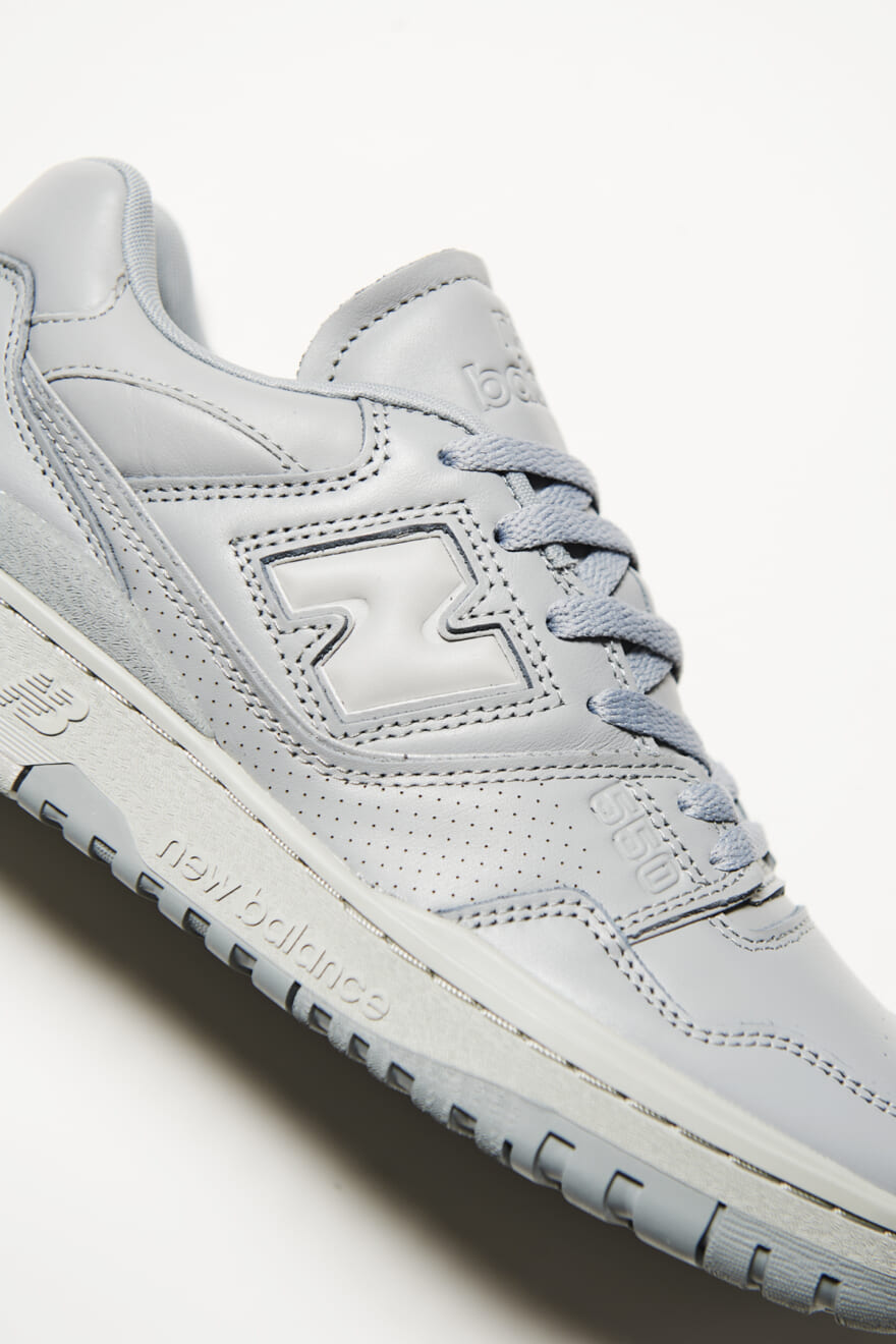 New Balance　ニューバランス 550 グレー　ロゴ　サイド　