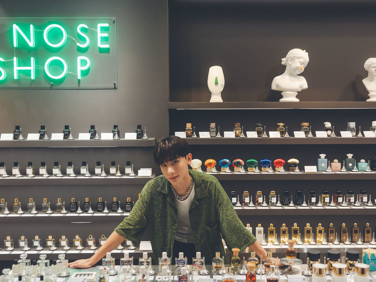 「NOSE SHOP」とよしあき