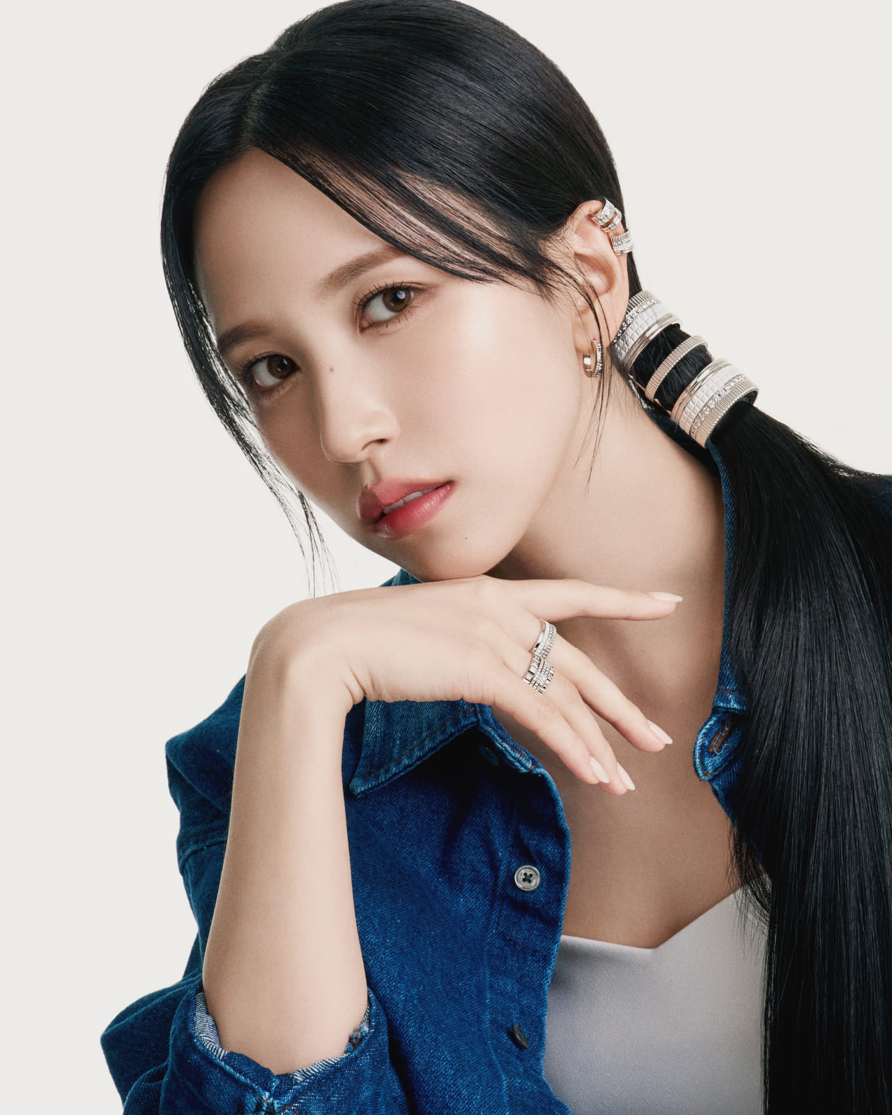 Boucheron ブシュロンのアンバサダーに就任したTWICEのMINA２