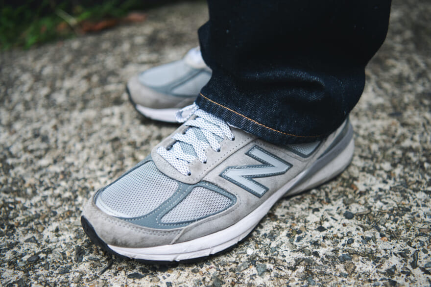 New Balance　ニューバランス　グレー　小林耀さん／会社員　サイド