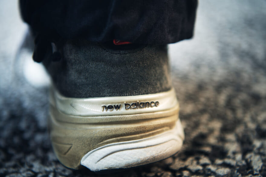 New Balance 「990V3」  グレー　ブラック　石塚千皓さん／会社員　ニューバランス　ヒール