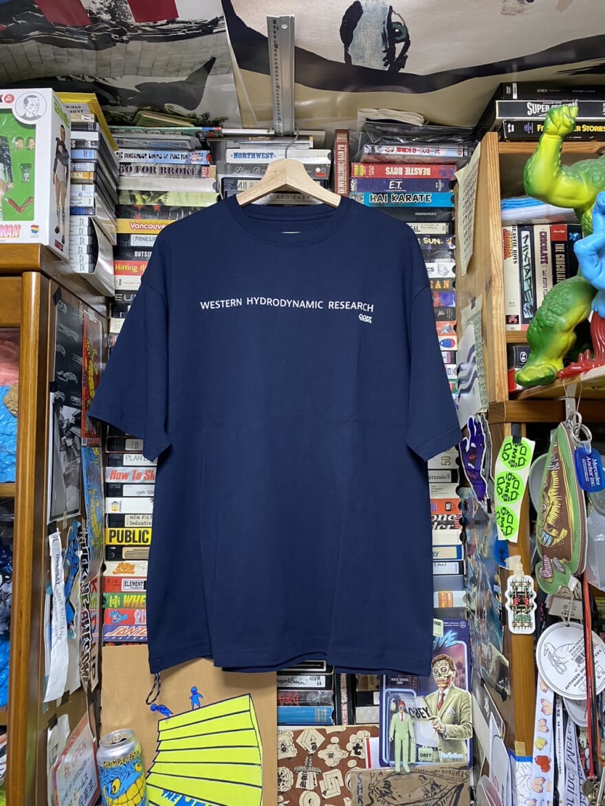 カリフォルニアニューポートビーチ発 〈Western Hydrodynamic Research〉〈SSZ〉別注アイテム　Tシャツ　ネイビー