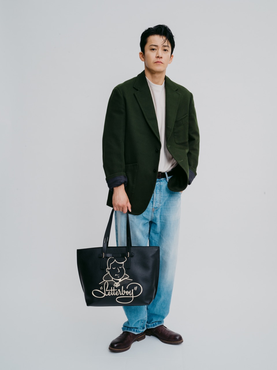 LETTERBOY FOR FURLA　小栗旬　全身