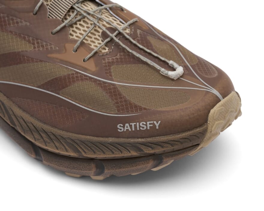 HOKA SATISFY コラボモデル 「Mafate Speed 4 Lite STSFY」 サティスファイ ホカ　ブラウン　爪先