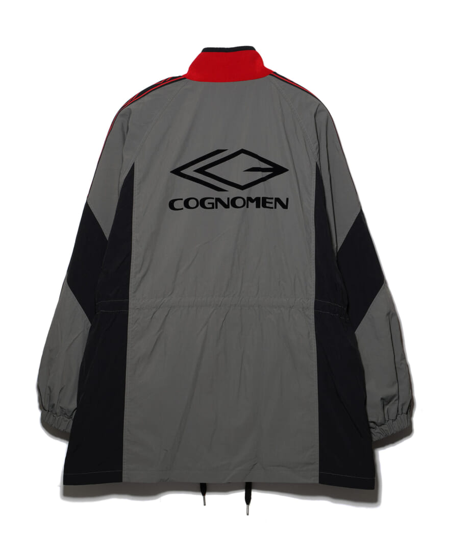 UMBRO　コラボレーションCOGNOMEN　ウインドブレーカー　グレー　背面　