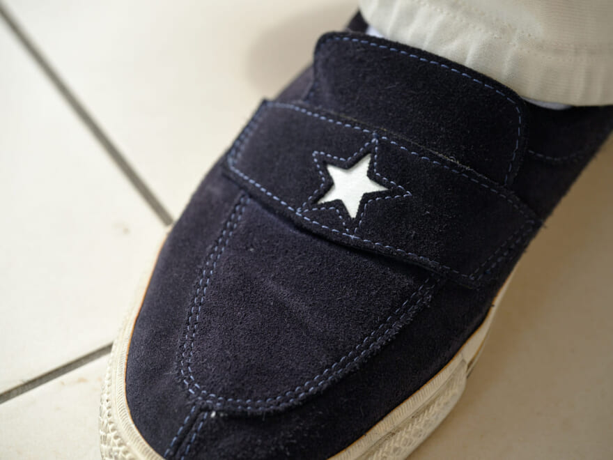 [Gallery]革靴感覚で履けるコンバース。ストック買いした「ONE STAR LOAFER」をリーバイス®と合わせて。【おしゃれな人はメジャーブランドの愛用スニーカーをどう履く？Vol.95】