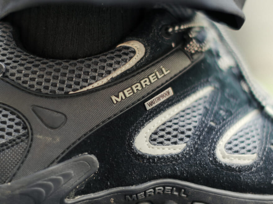 MERRELLの黒スニーカー アッパー