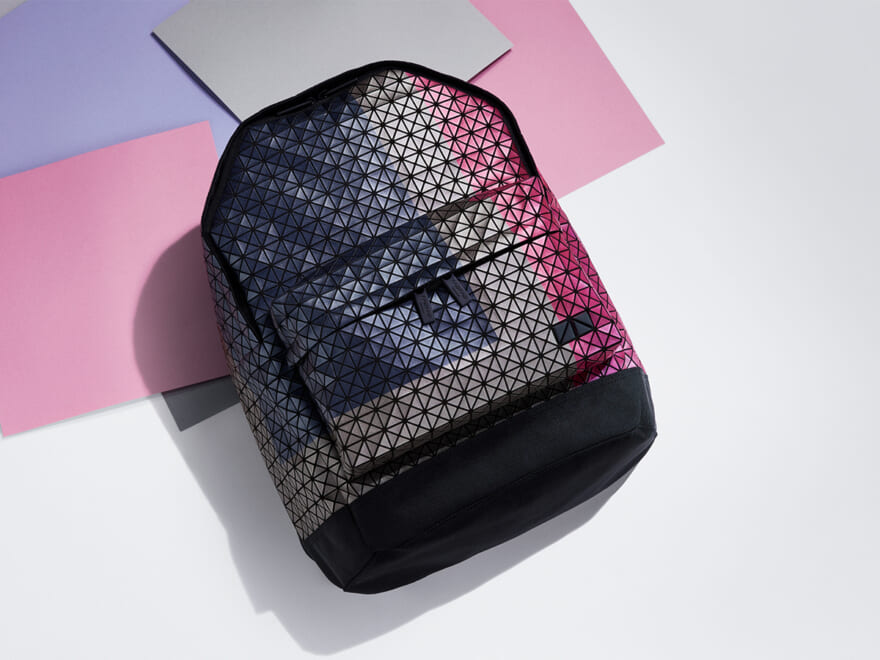 「BAO BAO ISSEY MIYAKE」の人気バッグシリーズ「KURO」に、３色メタリックカラー“TRES（トレス）”が新登場！