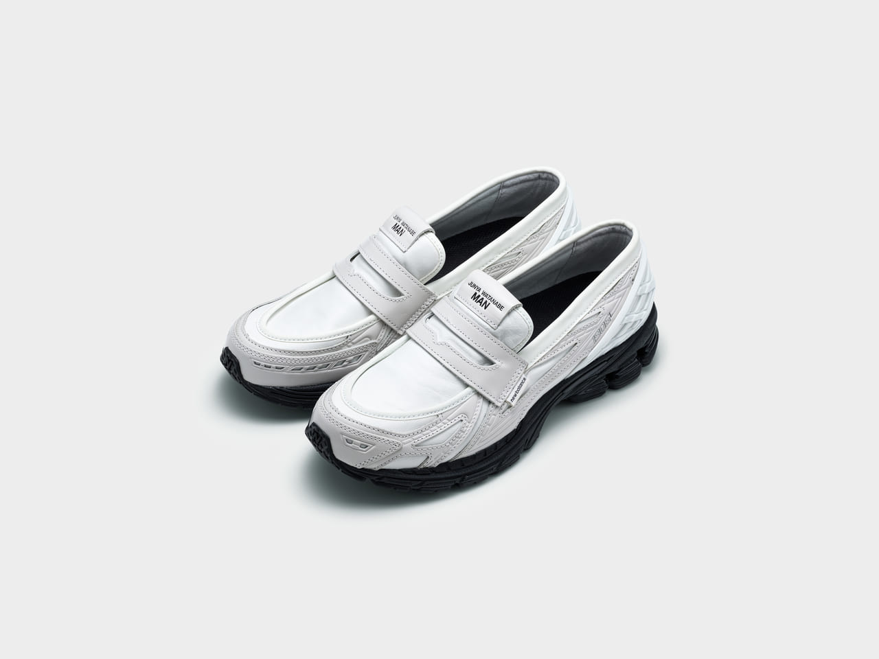 New BalanceとJUNYA WATANABE MANのコラボレーションスニーカー「New Balance 1906 Loafer」ホワイト