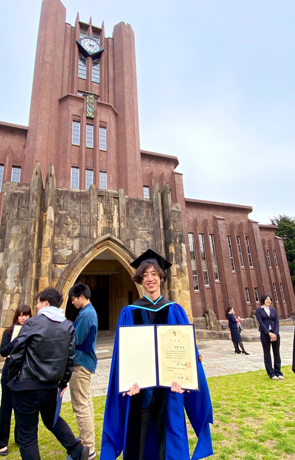 角野隼斗さん　東京大学卒業のころの写真