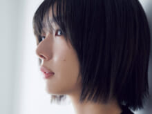 櫻坂46 藤吉夏鈴「 編み物ざんまいの ＂秋の夜長＂の予感です 」。WEB限定カットも公開！【10月のガールフレンド 実りの、ボブ。】