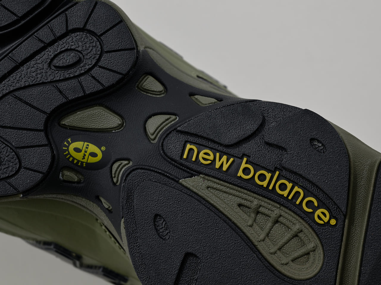 New Balanceの新作スニーカー「M1000」