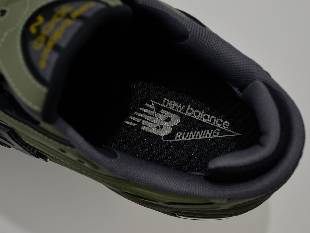 New Balanceの新作スニーカー「M1000」