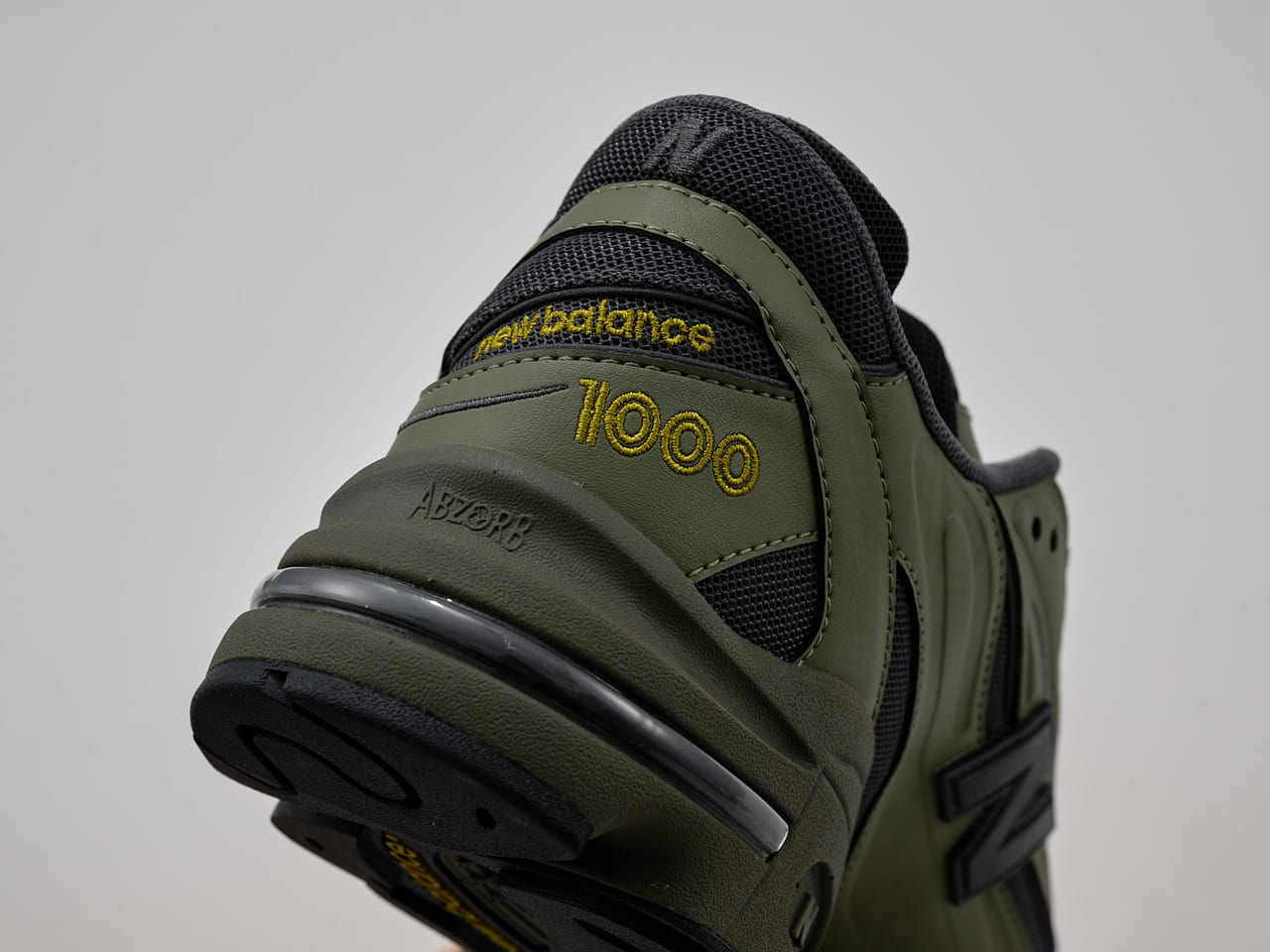 New Balanceの新作スニーカー「M1000」