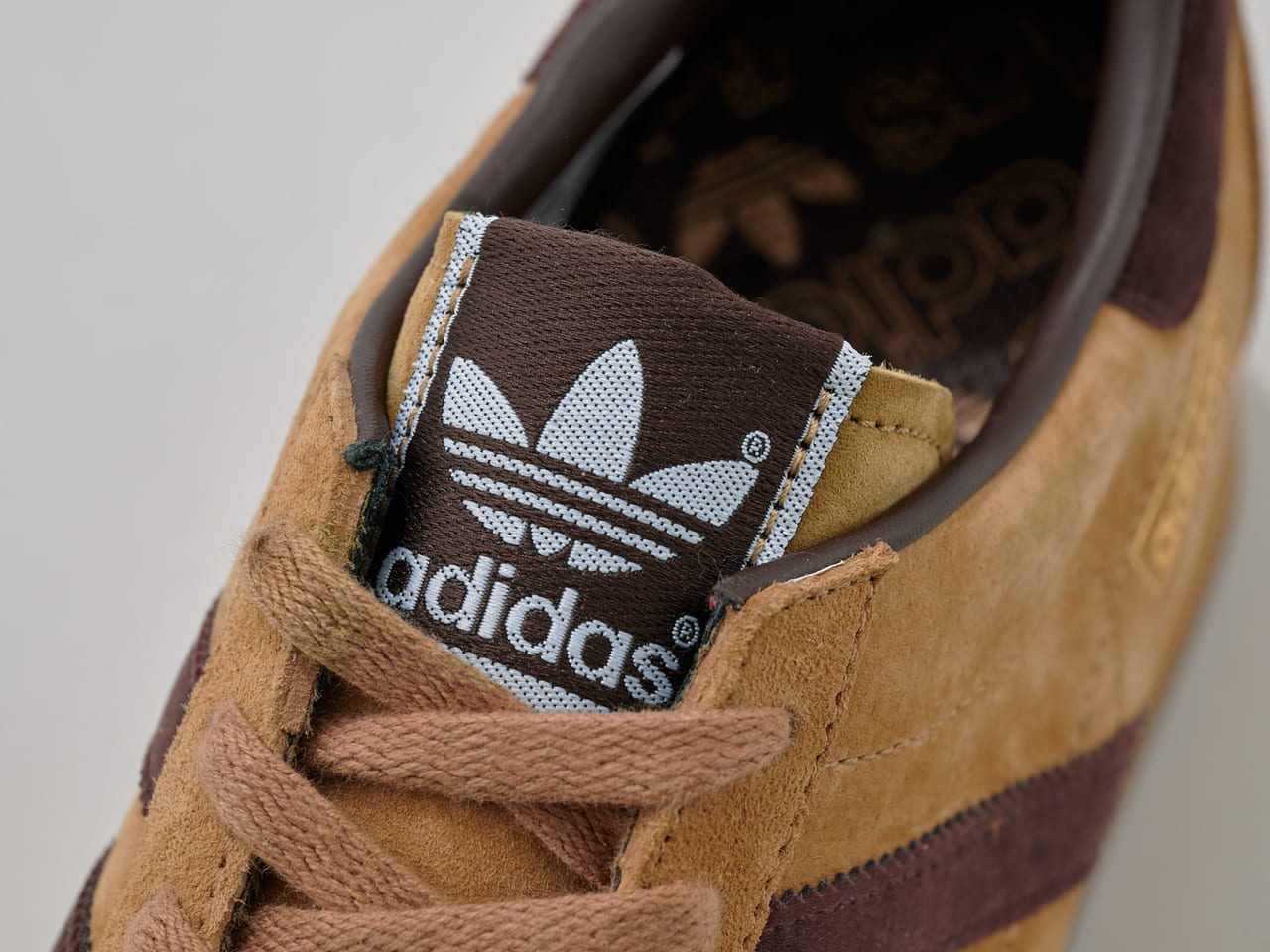 adidas Originalsの新作スニーカー「Country Japan」