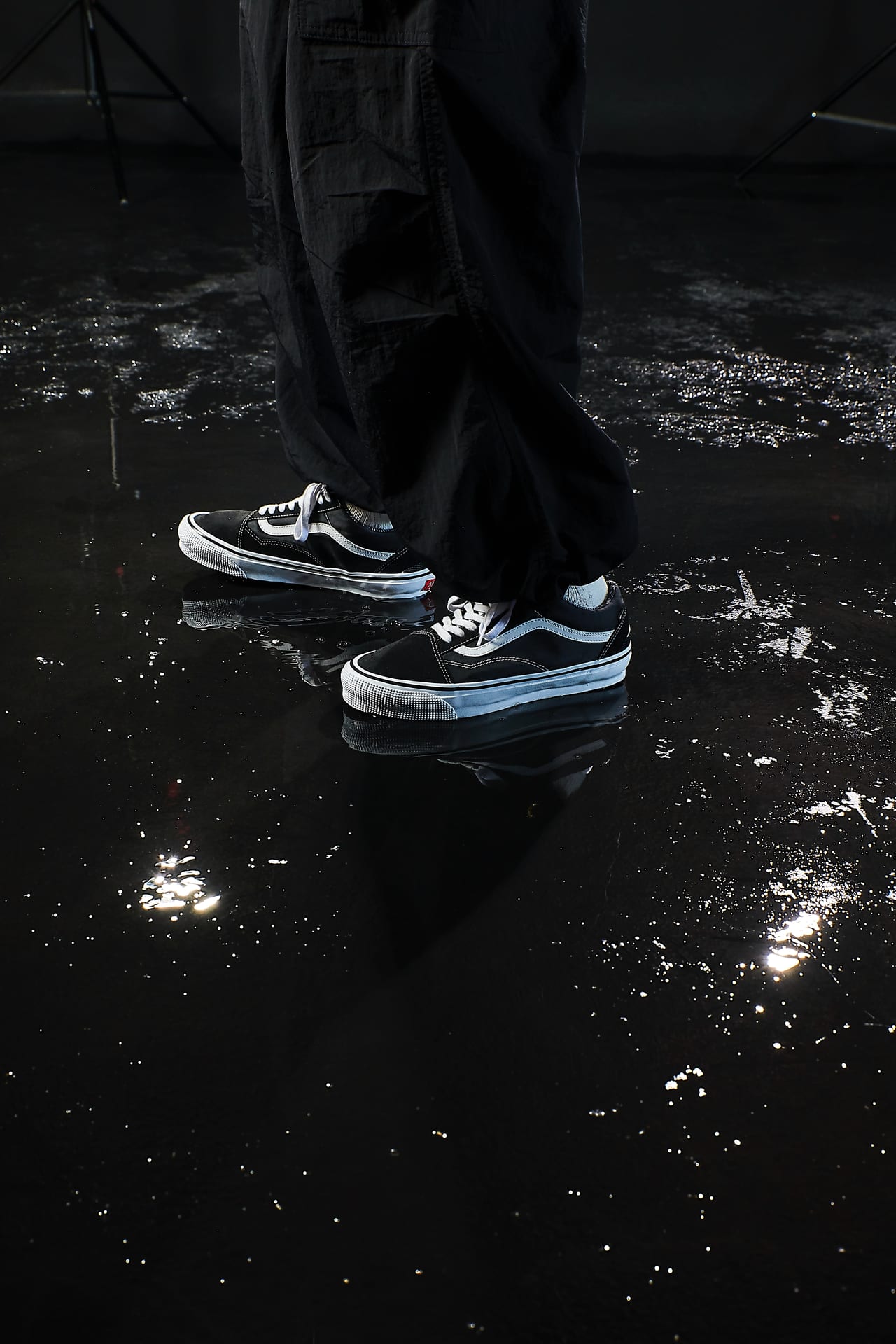 VANS (ヴァンズ) 　OLD SKOOLの定番カラーに GORE-TEX®　PREMIUM OLD SKOOL GORE-TEX®　側面