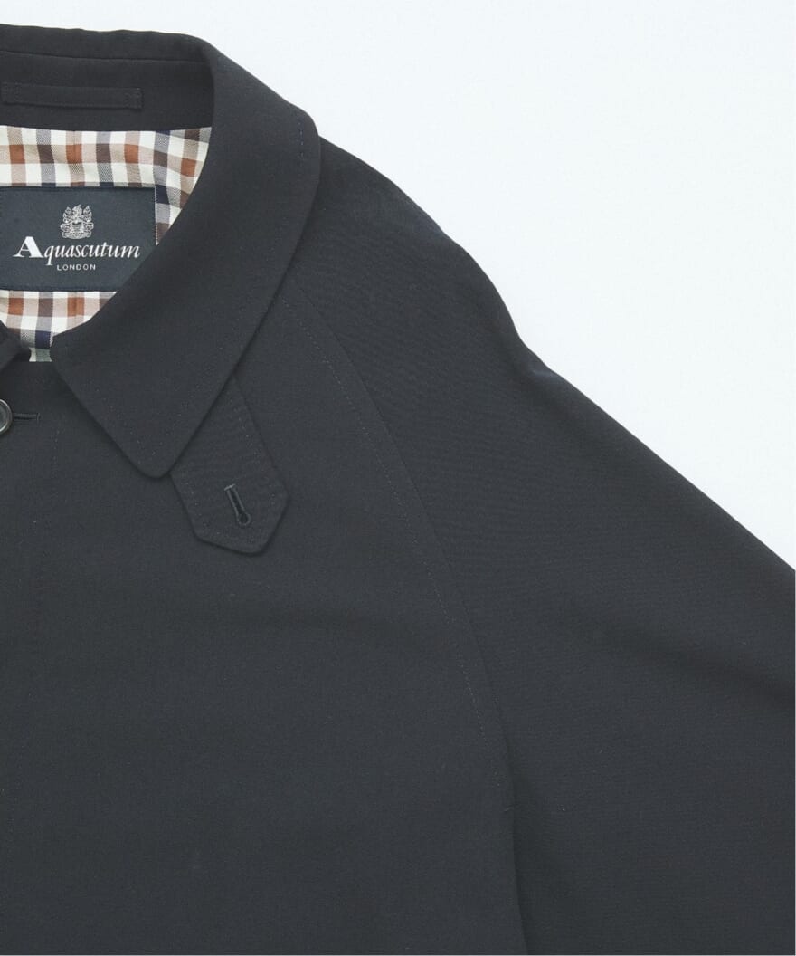 Aquascutum for JOURNAL STANDARD “EX BALMACHAN COAT“ 　 英国発のファッションブランド「Aquascutum (アクアスキュータム)」 JOURNAL STANDARD別注コート　ネイビー　襟元