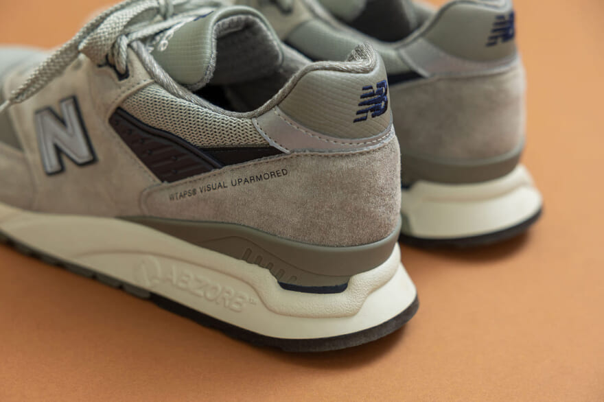 WTAPS® × New Balance MADE in USA 998　ビジュアル　踵ロゴ寄り