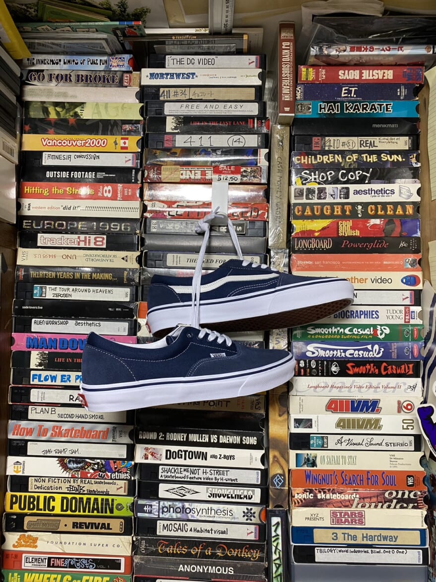 SSZ　VANS エス エス ズィー ヴァンズ 　側面