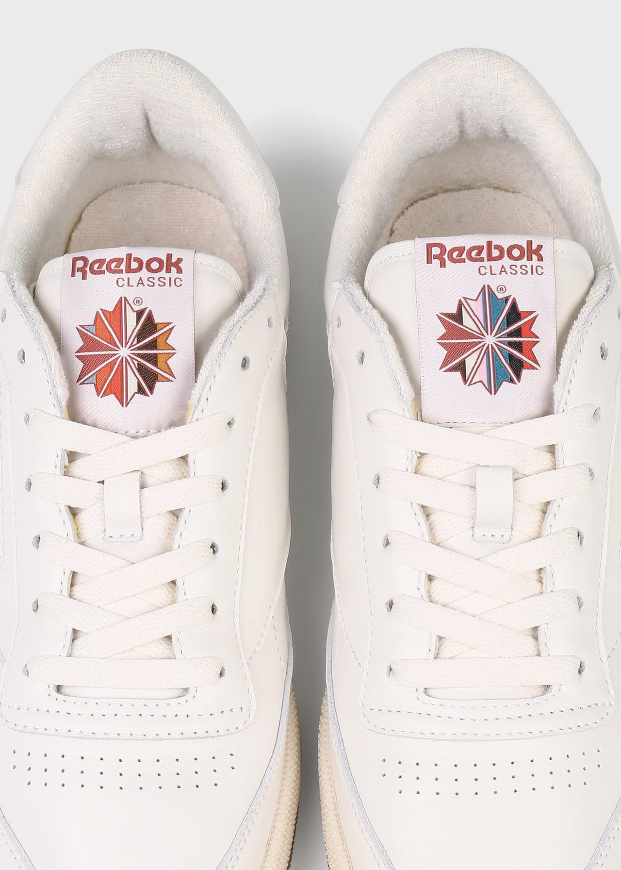 PAUL SMITH AND REEBOK COLLABORATE ON EXCLUSIVE CLUB C 85 COLLECTION ‘Paul Smith + Reebok CLUB C 85 VINTAGE’　リーボック　ポール・スミス コラボ　ホワイト　ロゴ