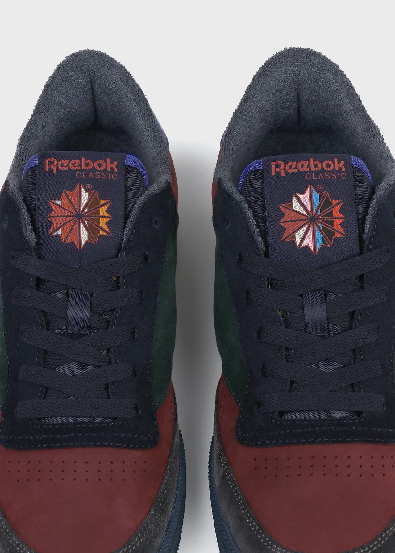 PAUL SMITH AND REEBOK COLLABORATE ON EXCLUSIVE CLUB C 85 COLLECTION ‘Paul Smith + Reebok CLUB C 85 VINTAGE’　リーボック　ポール・スミス コラボ　ブラウン　ロゴ