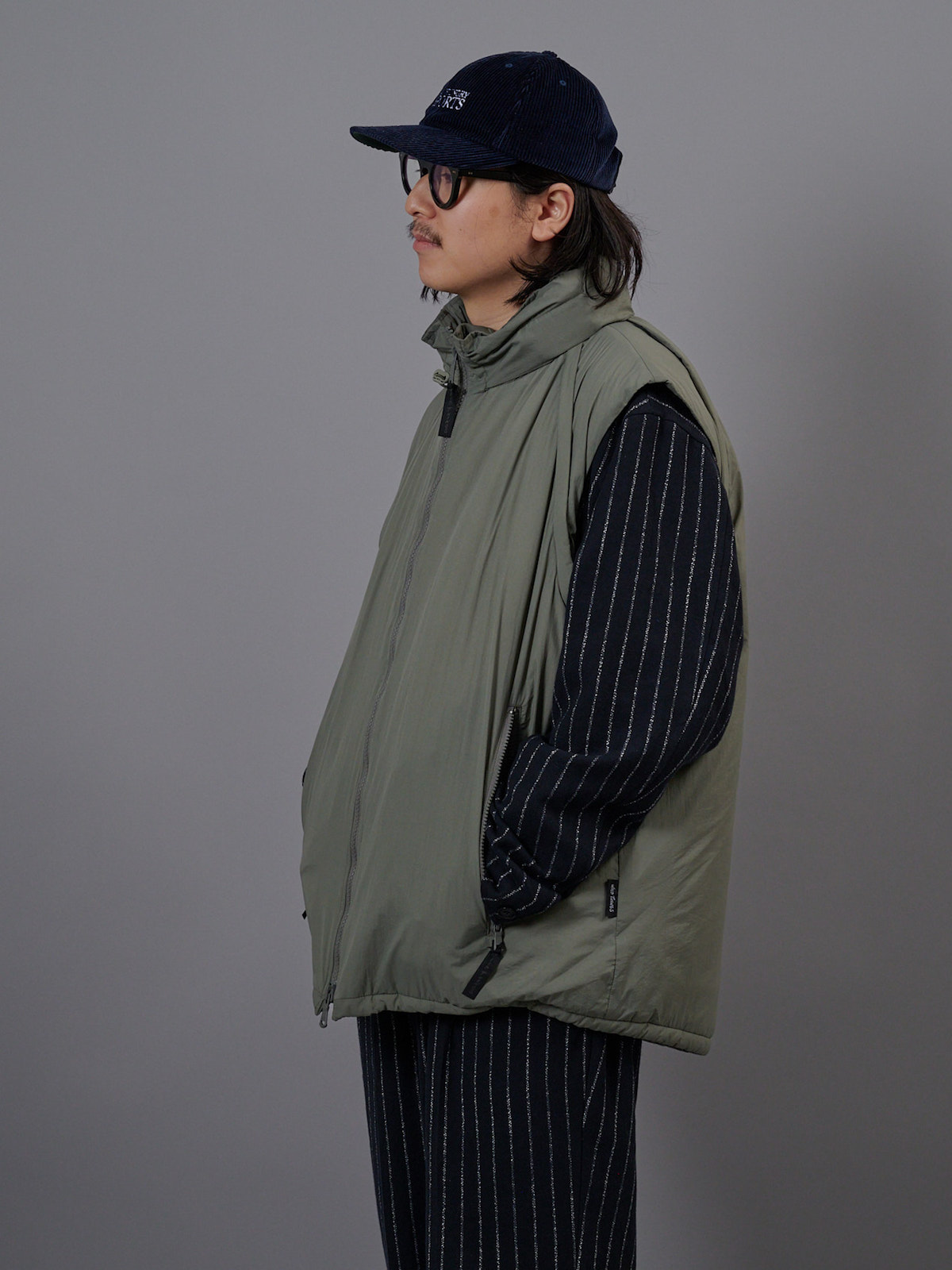 WILD THINGS× JOURNAL STANDARD relume のダウン　袖を取り外したバージョン