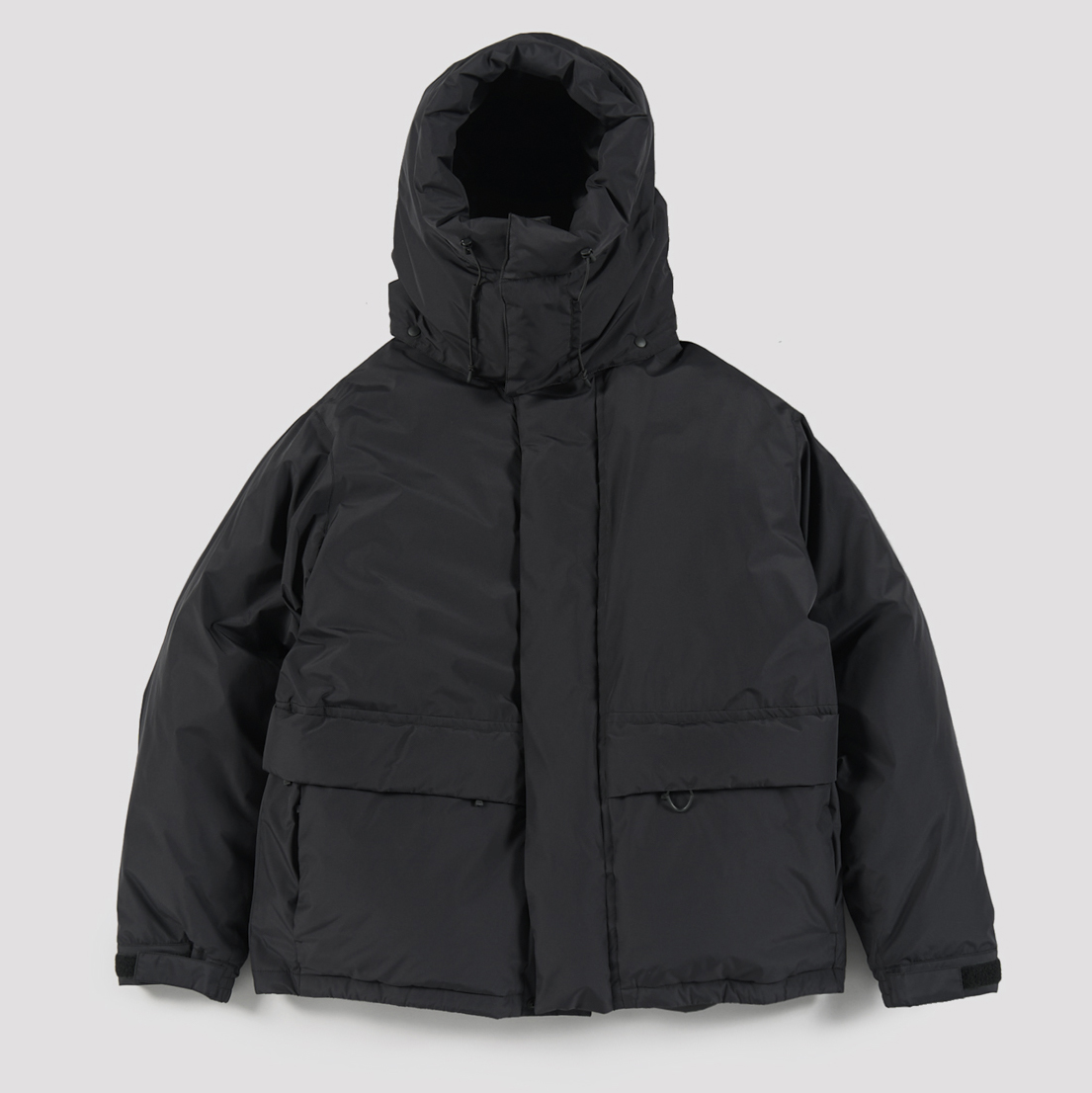 ダイワ ピ39の黒いゴアテックスダウン「GORE-TEX WINDSTOPPER® EXPEDITION DOWN JACKET」