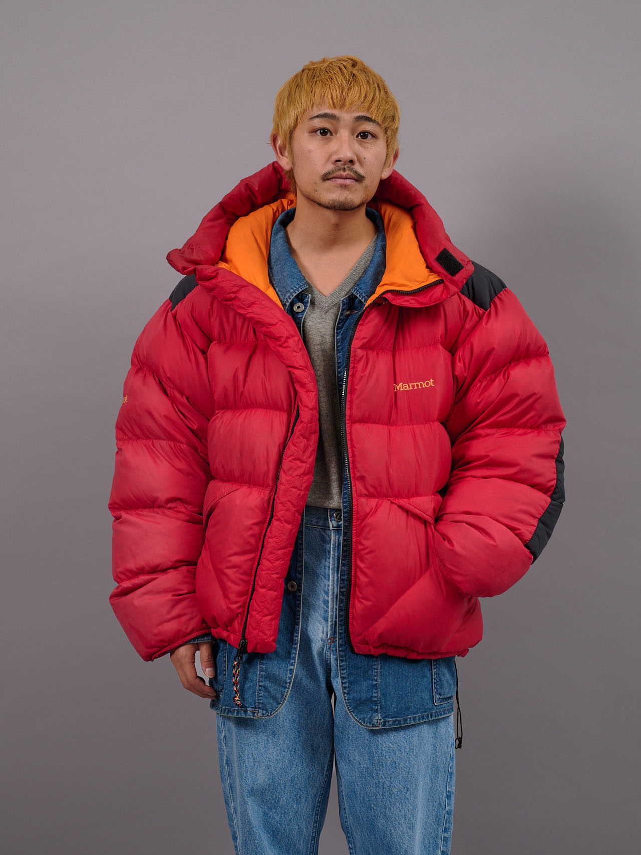 MARMOT　ダウン：マーモット　トップス：ザダファーアンドネフューズ　ニット：古着　パンツ：アーペーセー×フリークス ストア　ブーツ：レッドウィング　フリークス ストア プレス  片岡 佑太さん　上半身