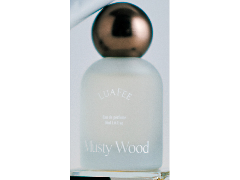 LUAFEEの「Musty Wood」