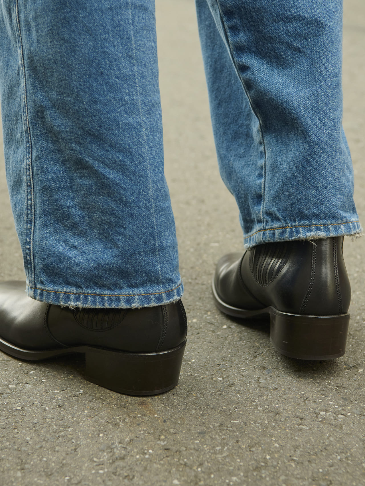 LEMAIREの新作ブーツ「CHELSEA BOOTS」の履きこなし