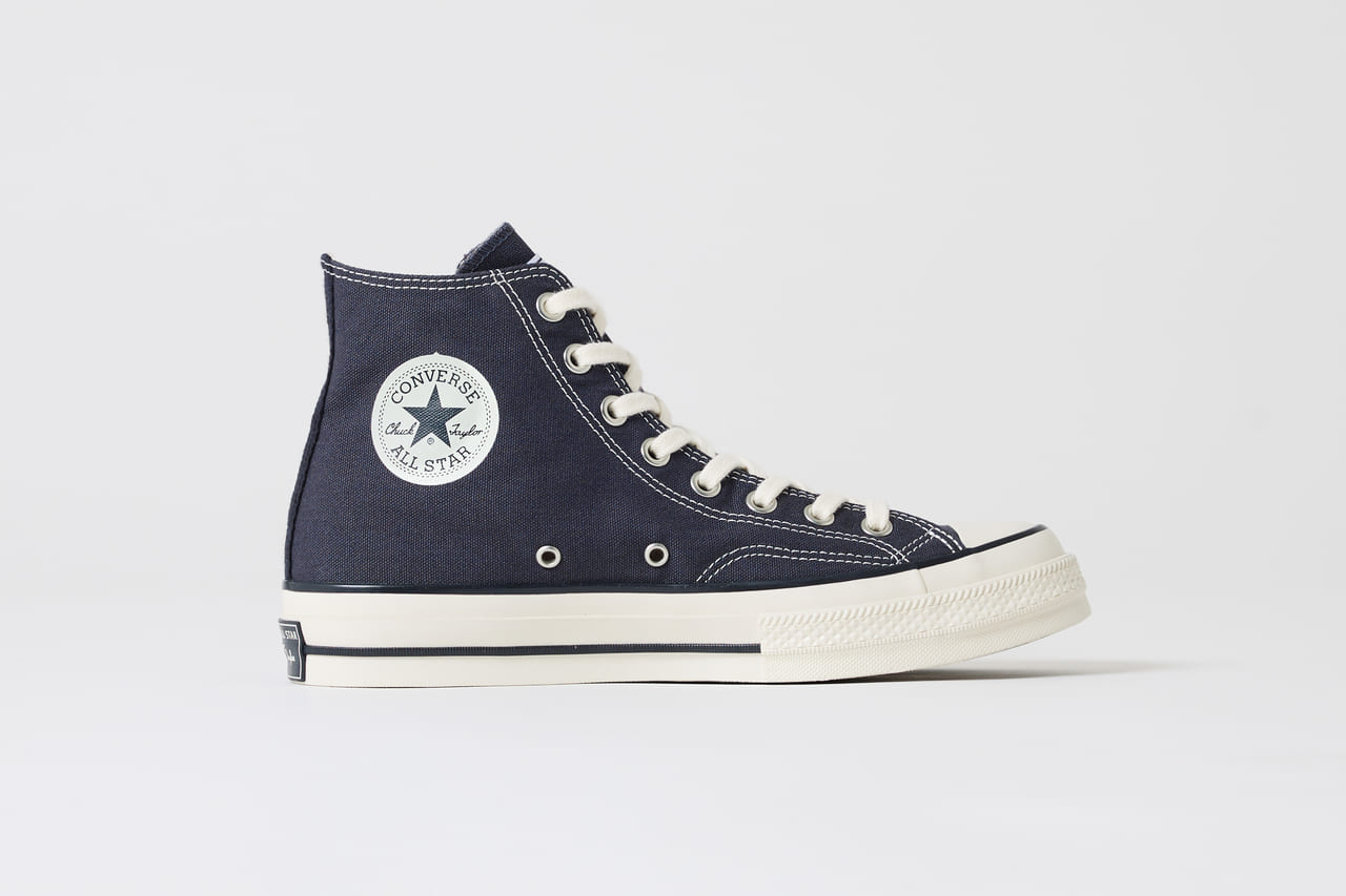 Brooks Brothers  CONVERSE 米国ブランド ユニセックス　限定コラボスニーカー2 型　ブラック　側面　ロゴあり