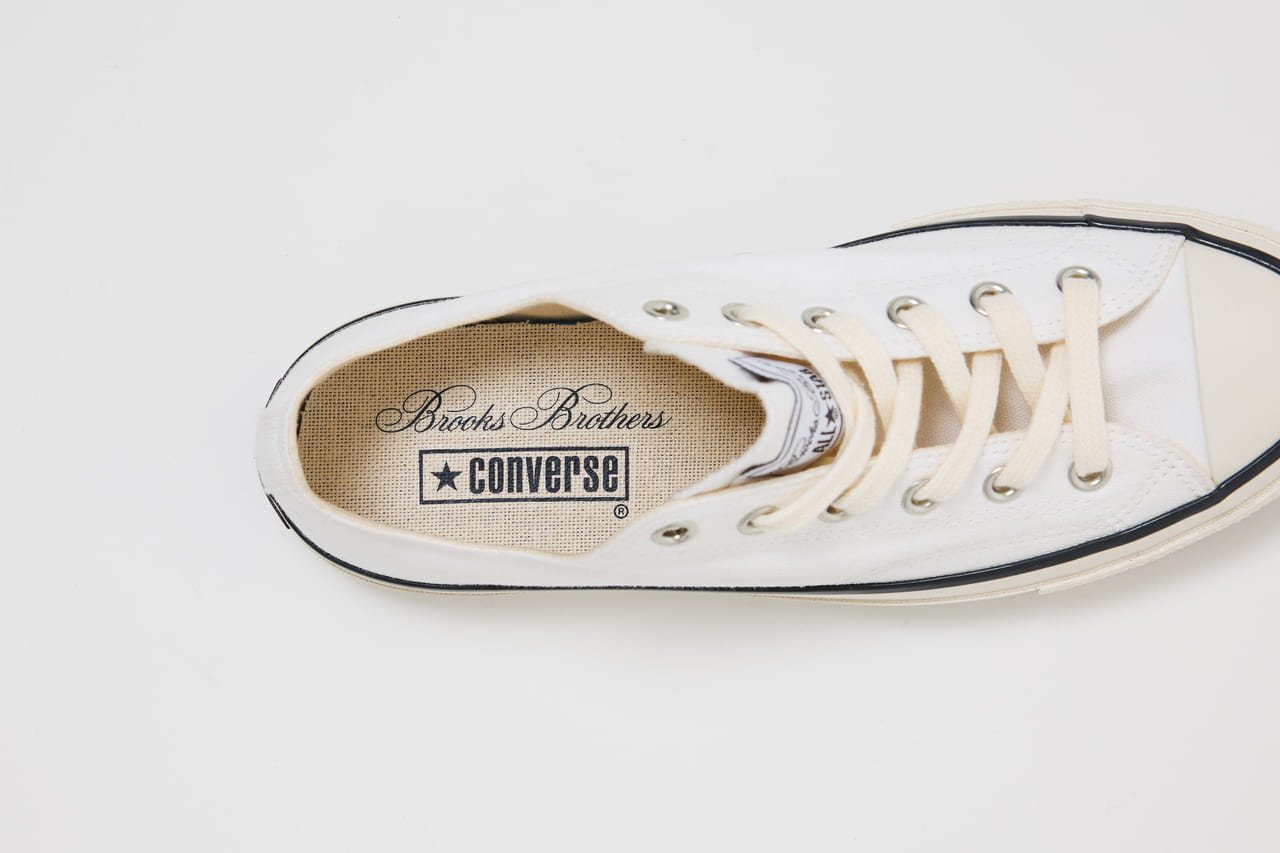 Brooks Brothers  CONVERSE 米国ブランド ユニセックス　限定コラボスニーカー2 型　ホワイト　俯瞰　横