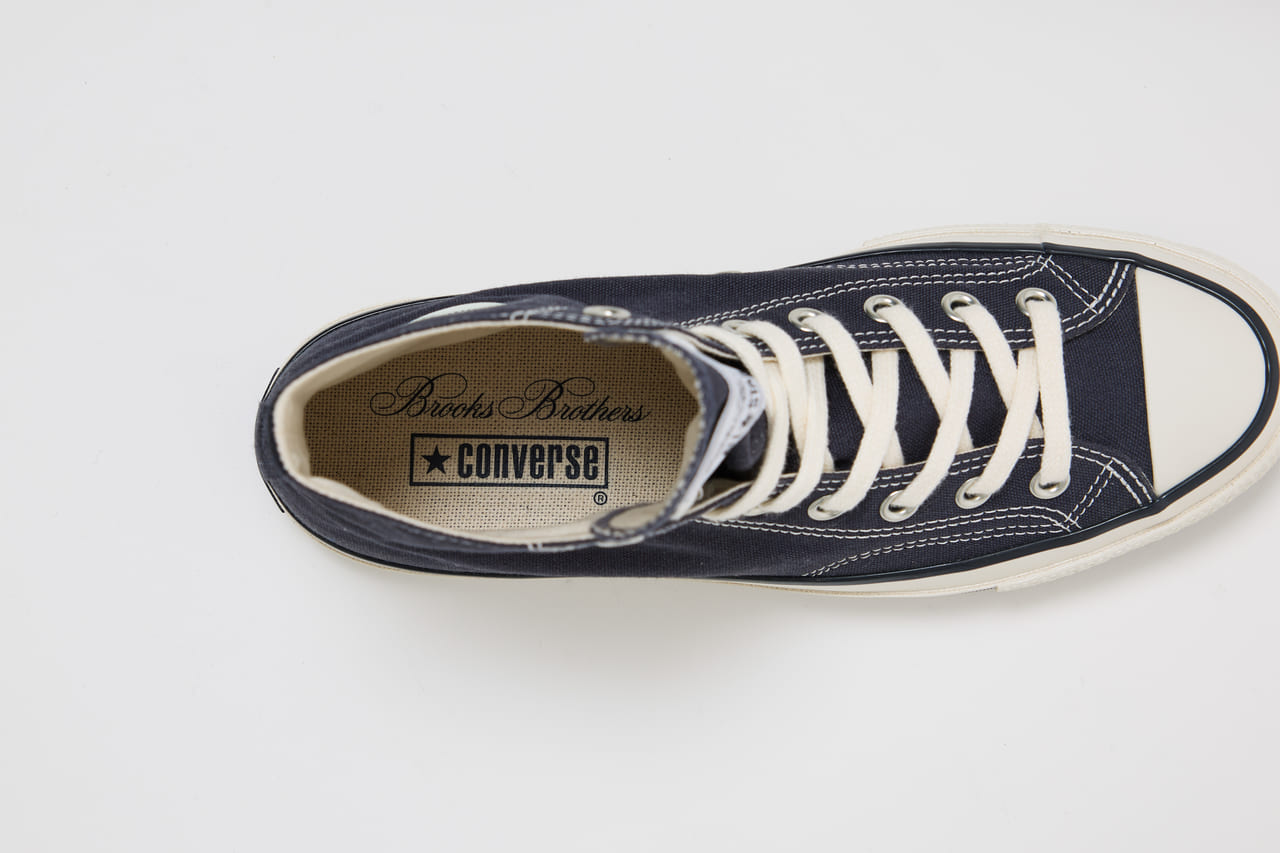 Brooks Brothers  CONVERSE 米国ブランド ユニセックス　限定コラボスニーカー2 型　ブラック　俯瞰　横