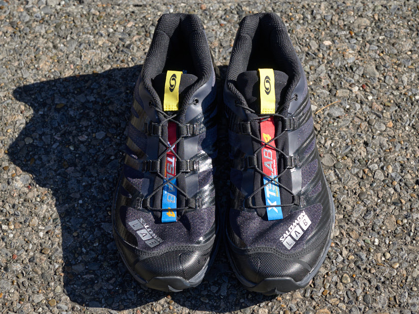 SALOMONの黒スニーカー「XT-4 OG」