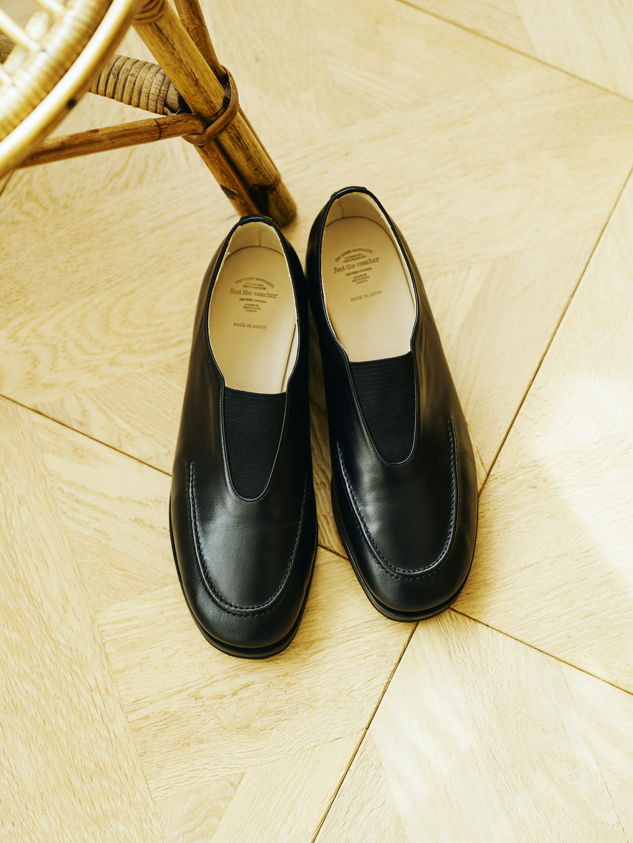 foot the coacherの新作シューズ「ELASTIC MOCCASINS」