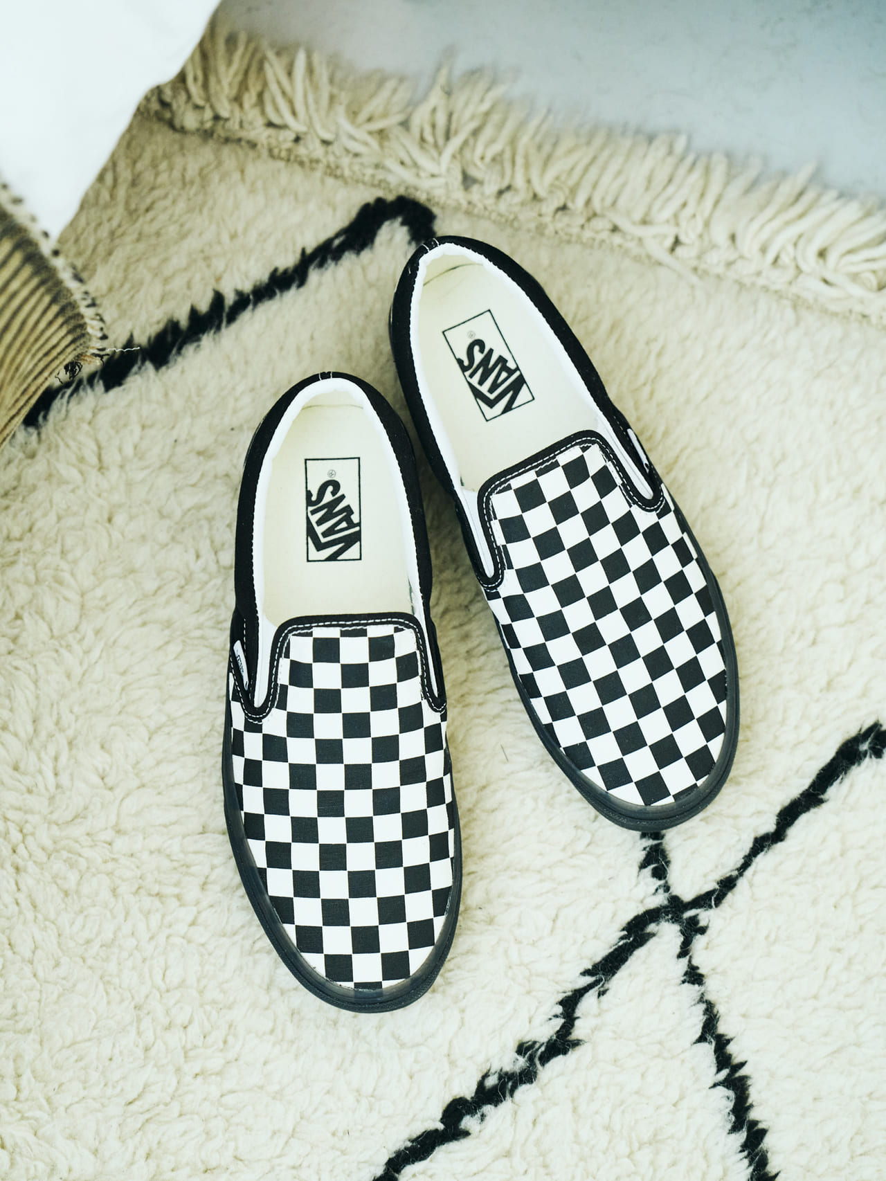 ジャーナル スタンダード型止めモデルVANS「CLASSIC SLIP-ON」